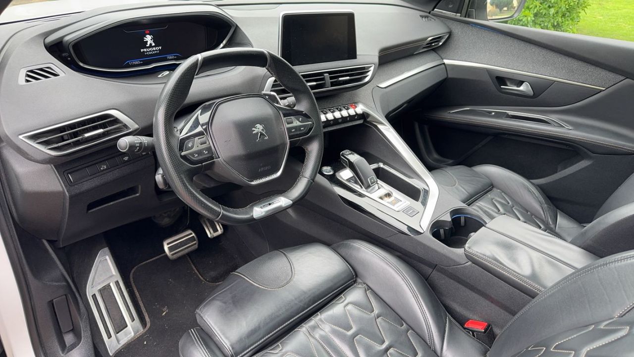 Peugeot 3008 à Louviers – photo 1