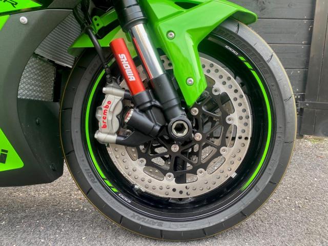 Kawasaki Zx-10r image 2