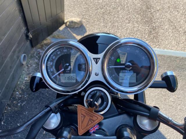 Triumph Bonneville image 1