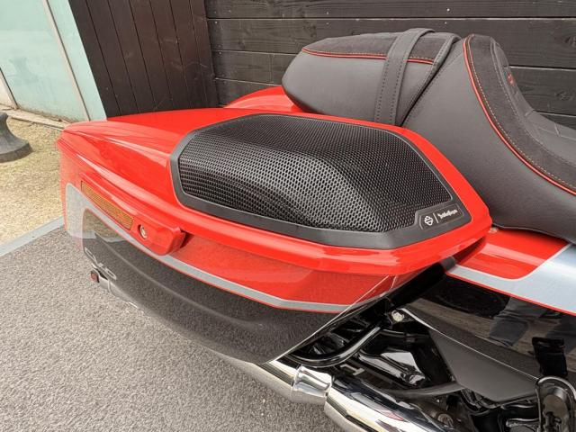 Cvo Streetglide image 4