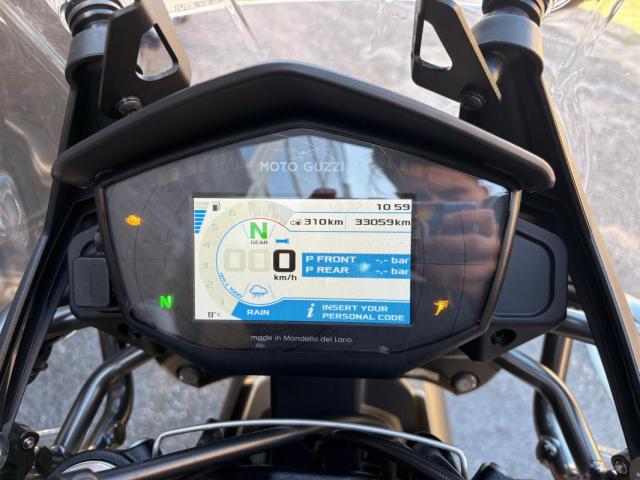 Moto Guzzi V85tt Travel image 7