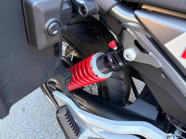 Moto Guzzi V85tt Travel image 4