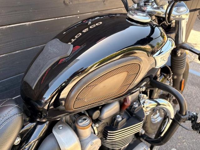 Bonneville Speedmaster image 8