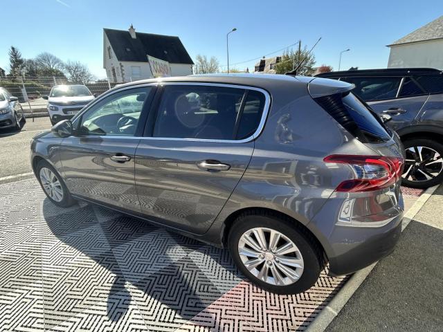 Peugeot 308 image 8
