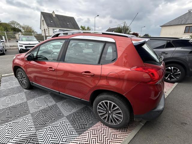 Peugeot 2008 image 2