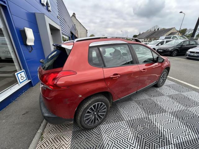 Peugeot 2008 image 3