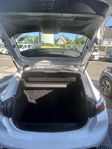 Peugeot 208 image 3