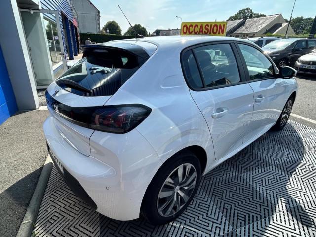 Peugeot 208 image 1