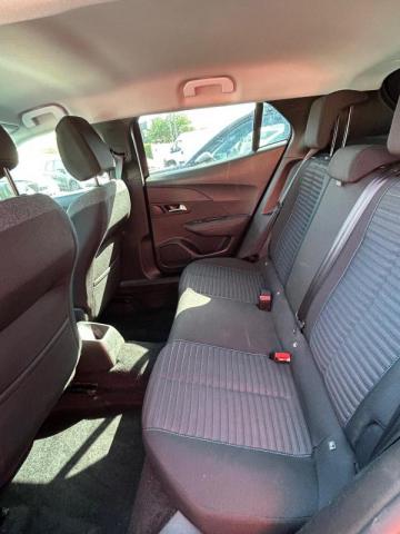 Peugeot 2008 image 8