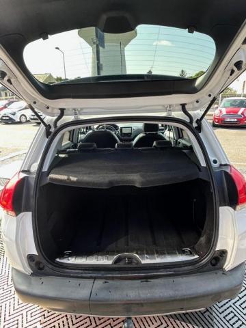 Peugeot 2008 image 3