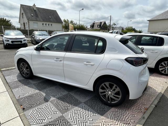 Peugeot 208 image 2