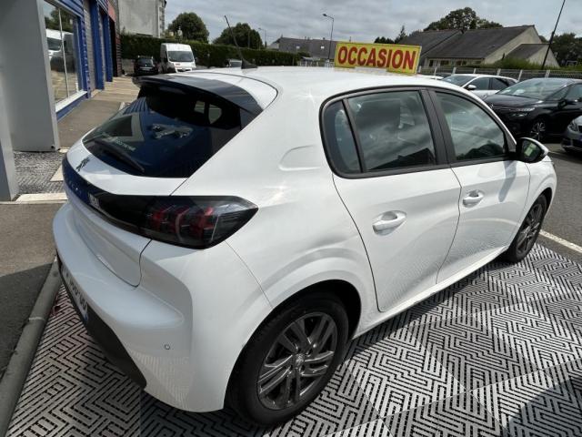 Peugeot 208 image 9