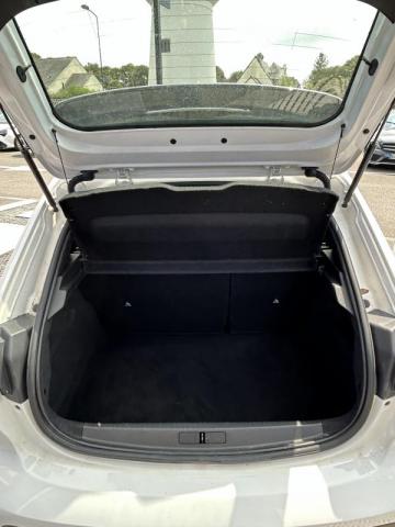 Peugeot 208 image 6