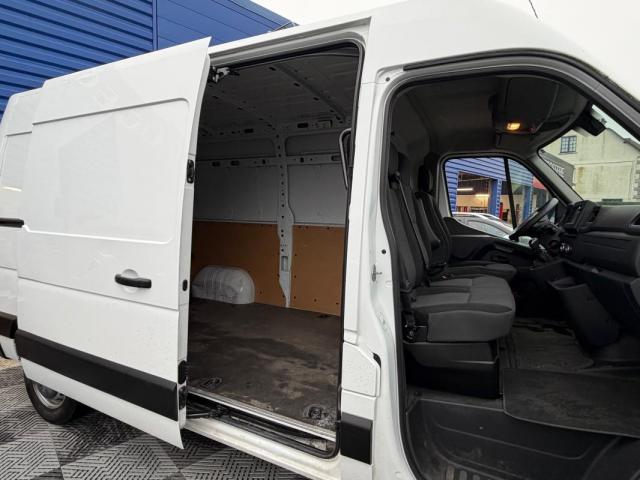 Renault Master image 9