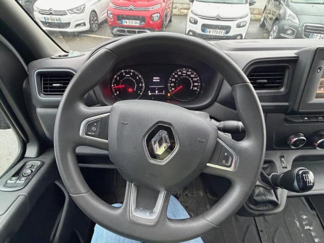 Renault Master image 1