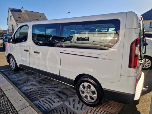Renault Trafic image 2