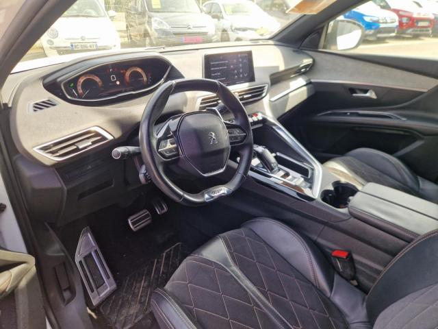 Peugeot 5008 image 1