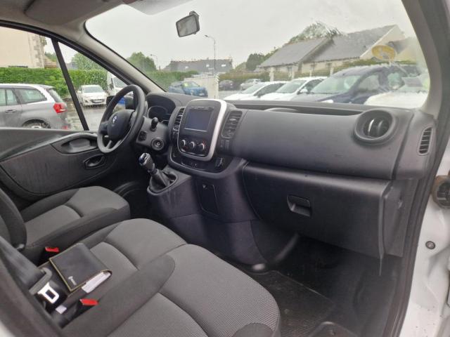 Renault Trafic image 9
