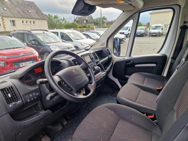 Peugeot Boxer image 2