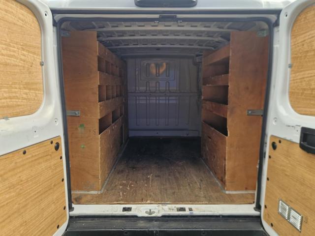 Peugeot Boxer image 1