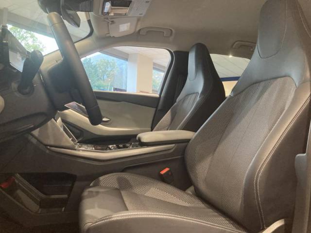 Ford Explorer image 7