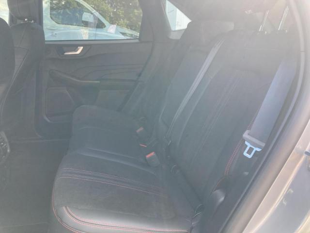 Ford Kuga image 3
