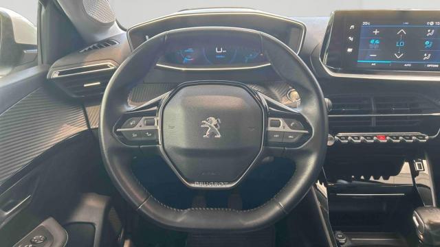 Peugeot 208 image 1