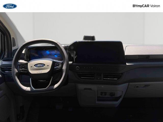 Ford Transit Custom image 2