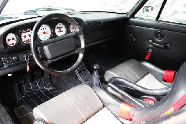 Porsche 911 image 1