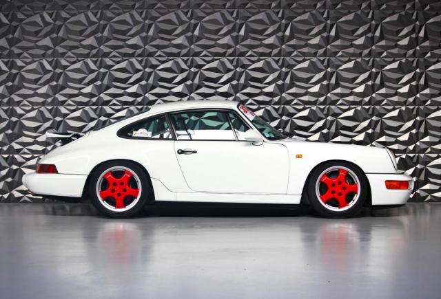 Porsche 911 image 9