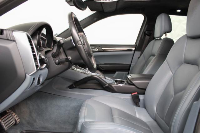 Porsche Cayenne image 3