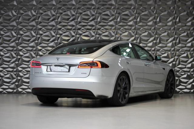 Tesla Model S image 7