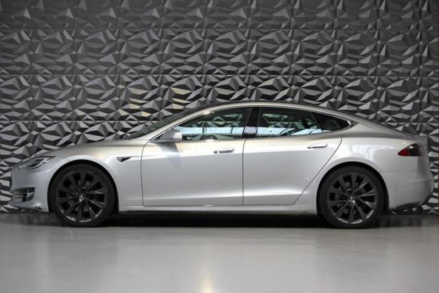 Tesla Model S image 9