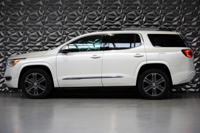 Gmc Acadia image 7