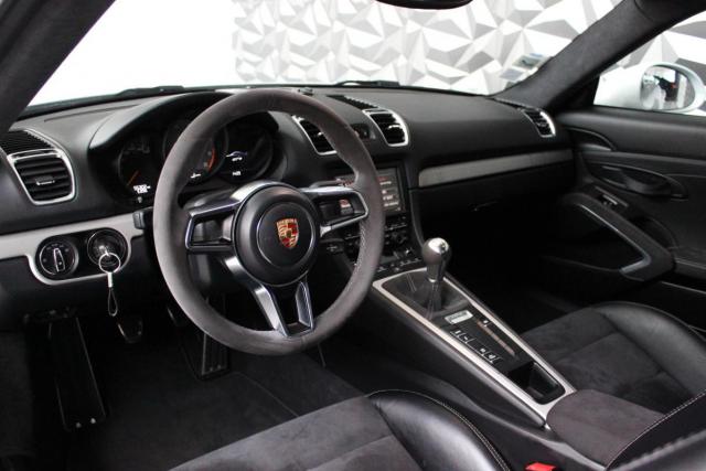 Porsche Cayman image 7