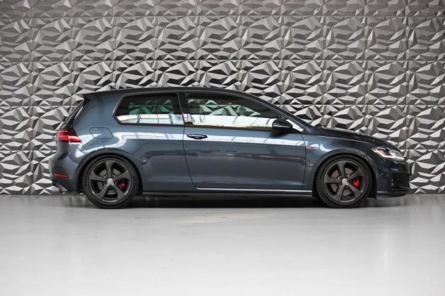 Volkswagen Golf image 7