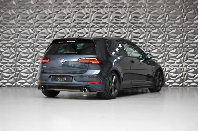 Volkswagen Golf image 4