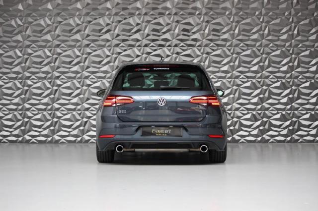 Volkswagen Golf image 5