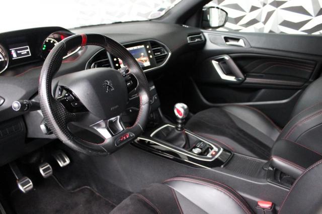 Peugeot 308 image 8