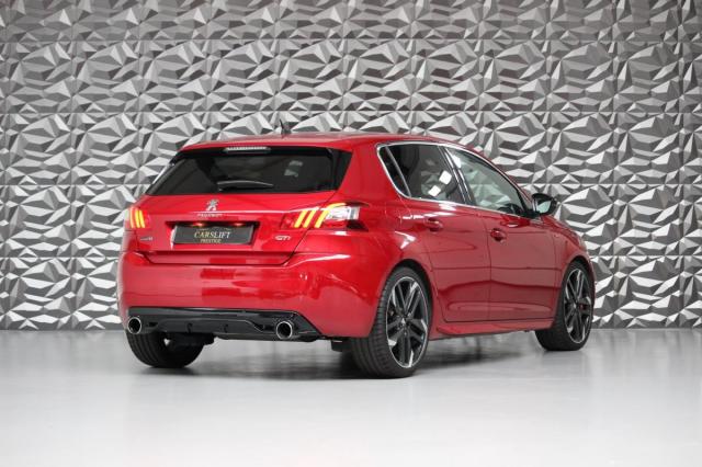 Peugeot 308 image 1