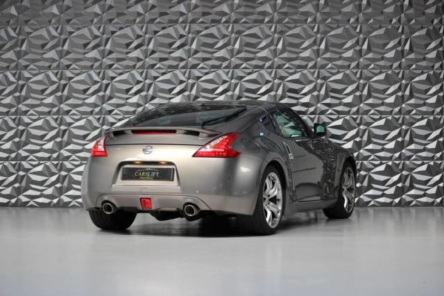 Nissan 370z image 8
