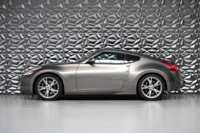 Nissan 370z image 9