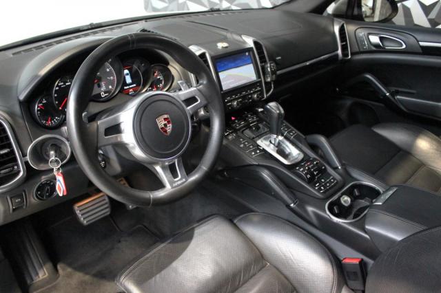 Porsche Cayenne image 9