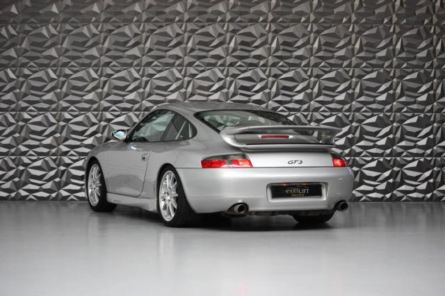 Porsche 911 image 5