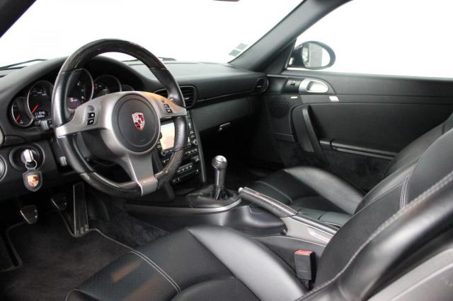Porsche 911 image 2