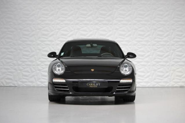 Porsche 911 image 1
