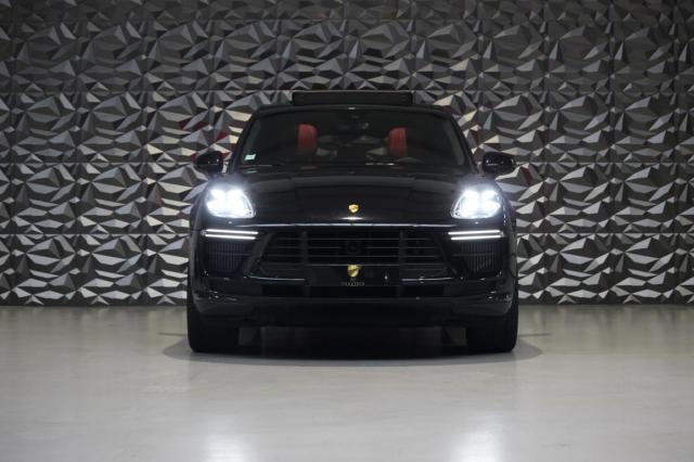Porsche Macan image 2