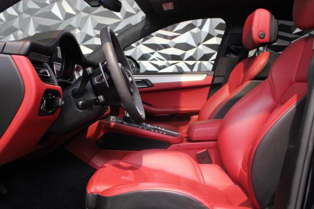 Porsche Macan image 9