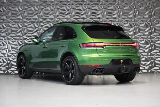 Porsche Macan image 1