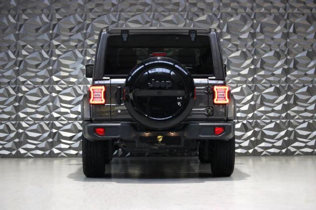 Jeep Wrangler image 3